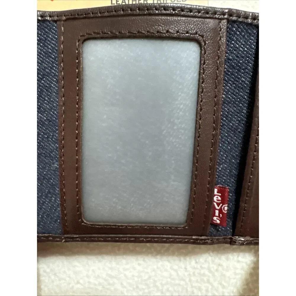 Levi's Mens Brown leather RFID Protection trifold wallet New With Tags